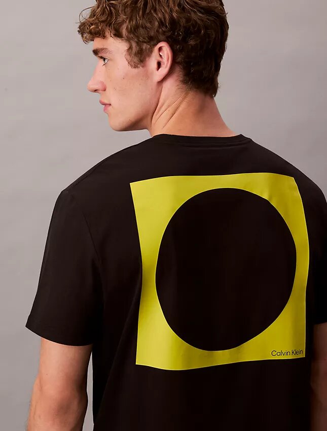 T-shirt med cirkelmotiv och avslappnad passform T-shirt med cirkelmotiv och avslappnad passform