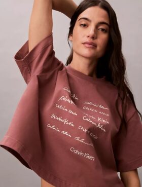 T-shirt med grafiskt tryck och logotyp