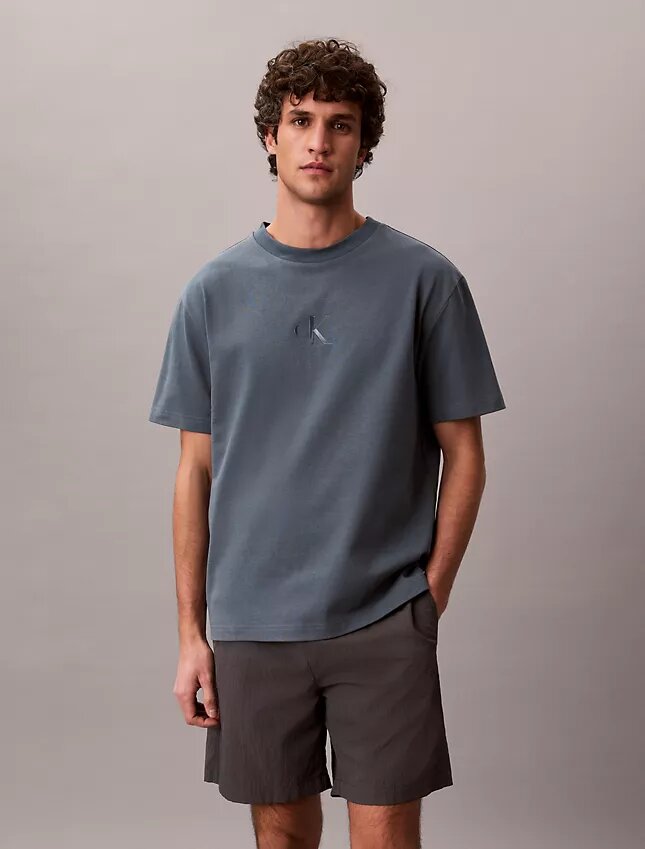 T-shirt med Liquid Monologo-tryck T-shirt med Liquid Monologo-tryck