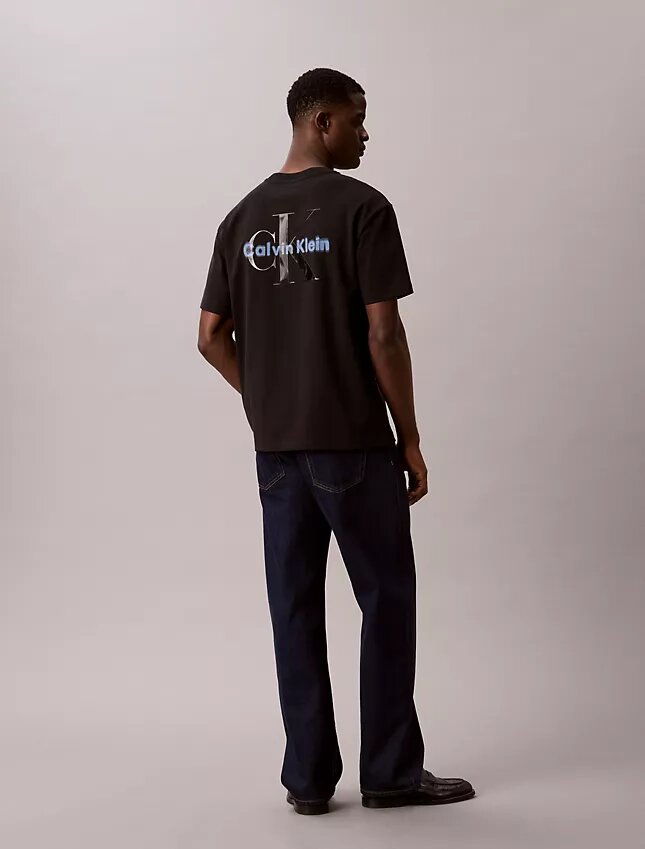 T-shirt med Liquid Monologo-tryck T-shirt med Liquid Monologo-tryck