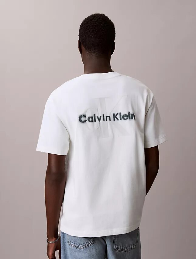 T-shirt med Liquid Monologo-tryck T-shirt med Liquid Monologo-tryck
