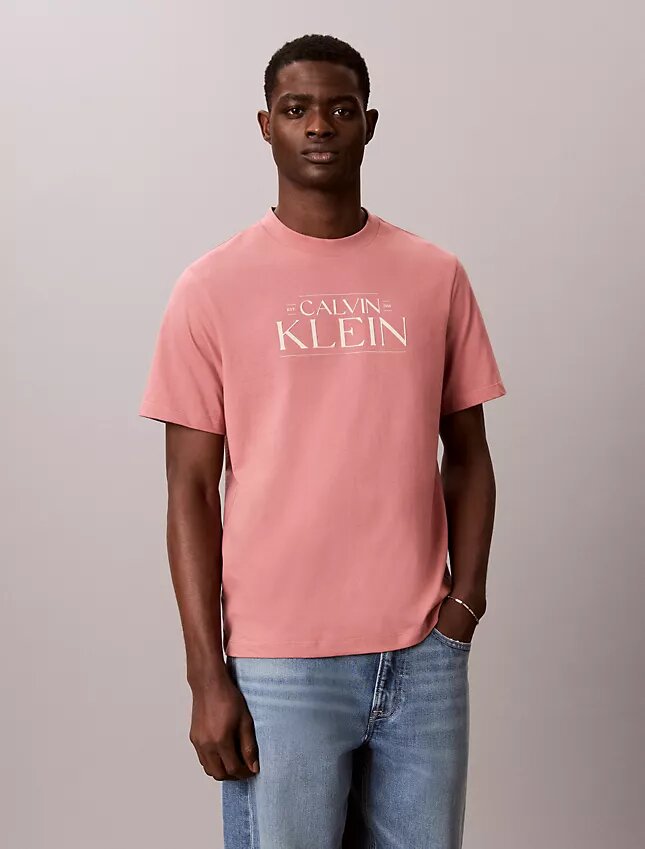 T-shirt med logotyp i avslappnad passform T-shirt med logotyp i avslappnad passform