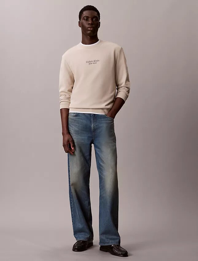T-shirt med logotyp i frotté och rund hals T-shirt med logotyp i frotté och rund hals