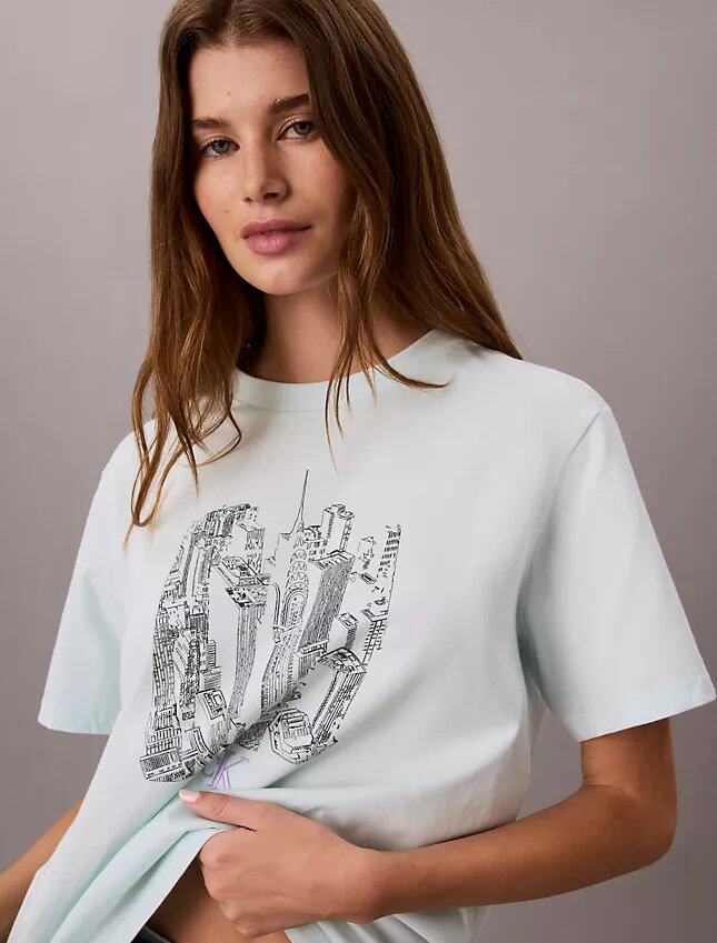T-shirt med rund hals och stadsmotiv T-shirt med rund hals och stadsmotiv
