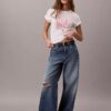 T-shirt med rund hals och stadsmotiv T-shirt med rund hals och stadsmotiv