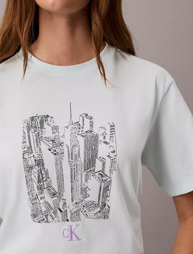T-shirt med rund hals och stadsmotiv T-shirt med rund hals och stadsmotiv
