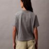 T-shirt med standardlogotyp, boxig passform och rund hals