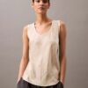 Tanktop i krossad satin med tryck Tanktop i krossad satin med tryck