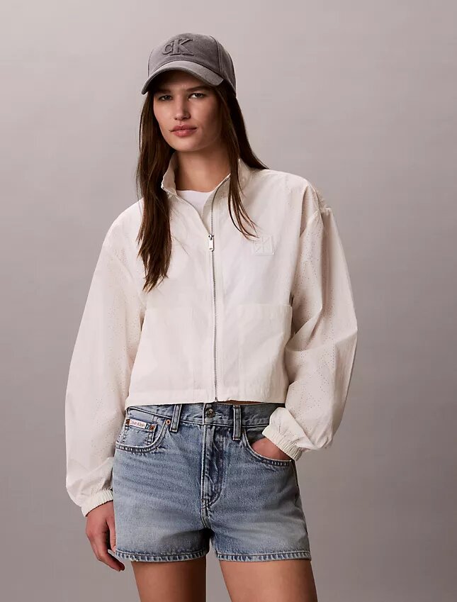 Teknisk jacka med perforeringar och logotyp Teknisk jacka med perforeringar och logotyp