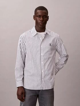Tvättad poplin-skjorta med ränder och knappar