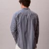 Tvättad poplin-skjorta med ränder och knappar Tvättad poplin-skjorta med ränder och knappar