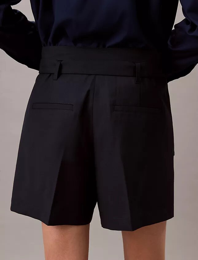 Utility-shorts i ullblandning med fiskbensmönster Utility-shorts i ullblandning med fiskbensmönster