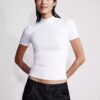 Utskuren T-shirt med rund hals och smal passform Utskuren T-shirt med rund hals och smal passform