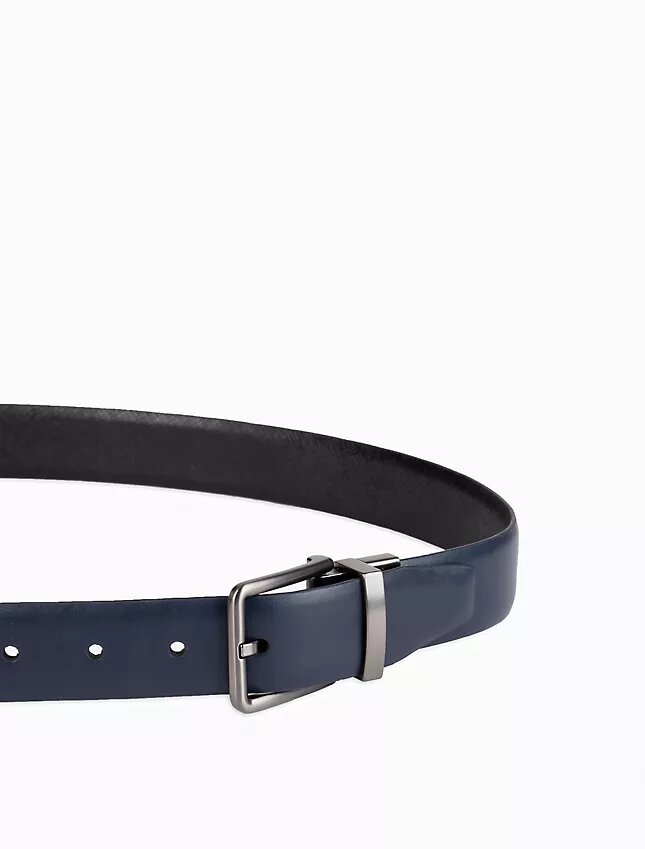 Vändbart dressbälte i Saffiano-läder Vändbart dressbälte i Saffiano-läder