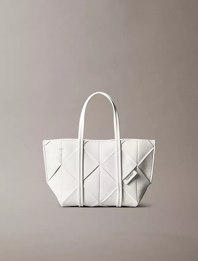 Vävd mini-tote-väska med axelrem Vävd mini-tote-väska med axelrem