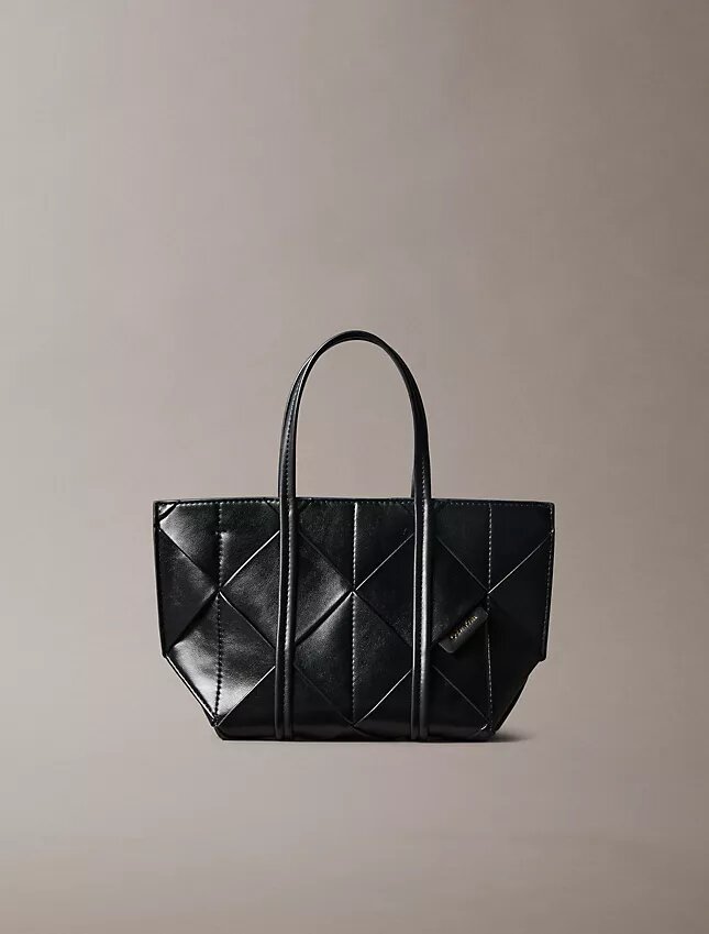 Vävd mini-tote-väska med axelrem Vävd mini-tote-väska med axelrem