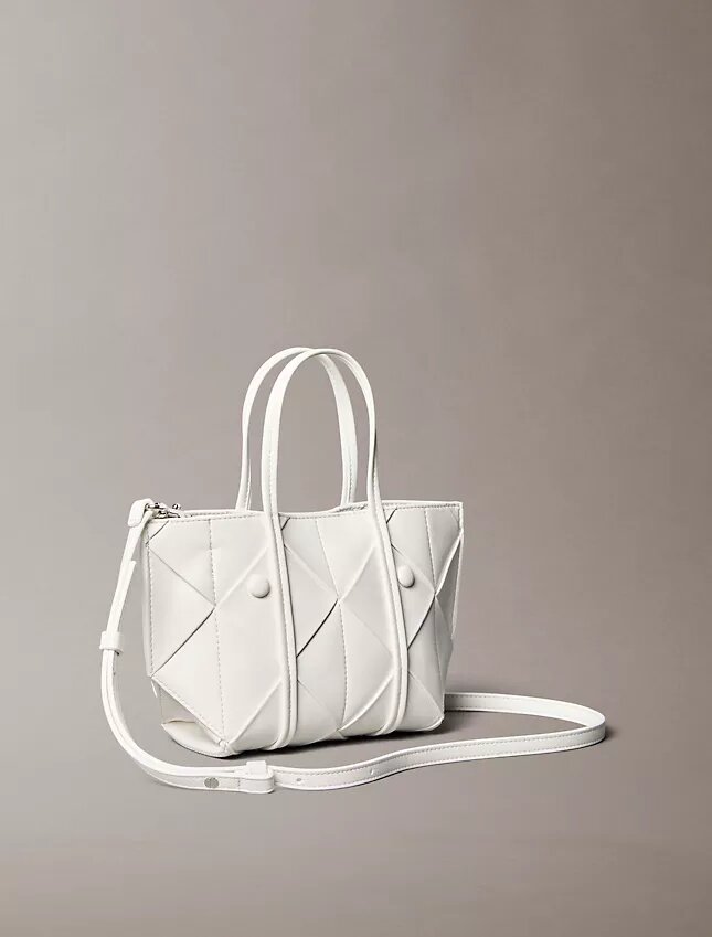 Vävd mini-tote-väska med axelrem Vävd mini-tote-väska med axelrem